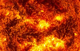 Что такое Солнце: красный гигант или желтый карлик?